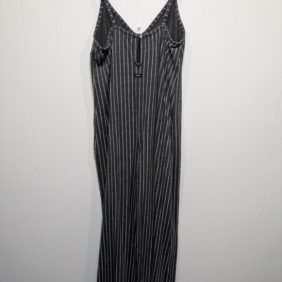 RVCA Pinstripe Jumpsuit Size Small Spaghetti Strap Lightweight Business‎ Casual - Picture 5 of 7